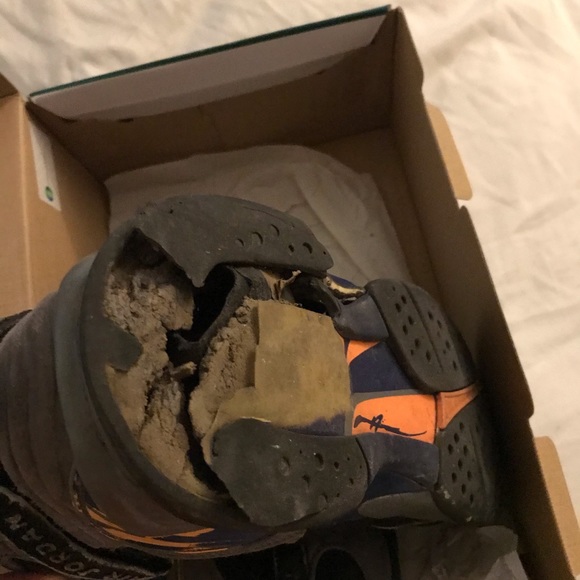 Jordan 8 - Picture 2 of 2